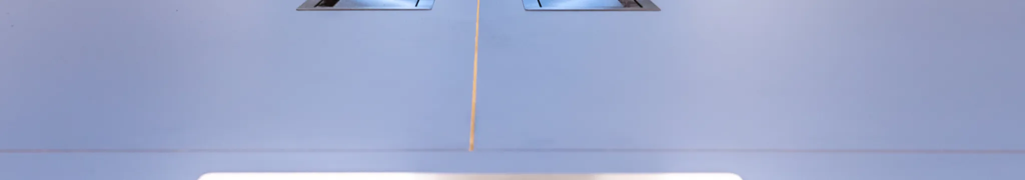 Modernisierung und Neugestaltung von Büroräumen mit Glas- und Holzelementen – Bild 6